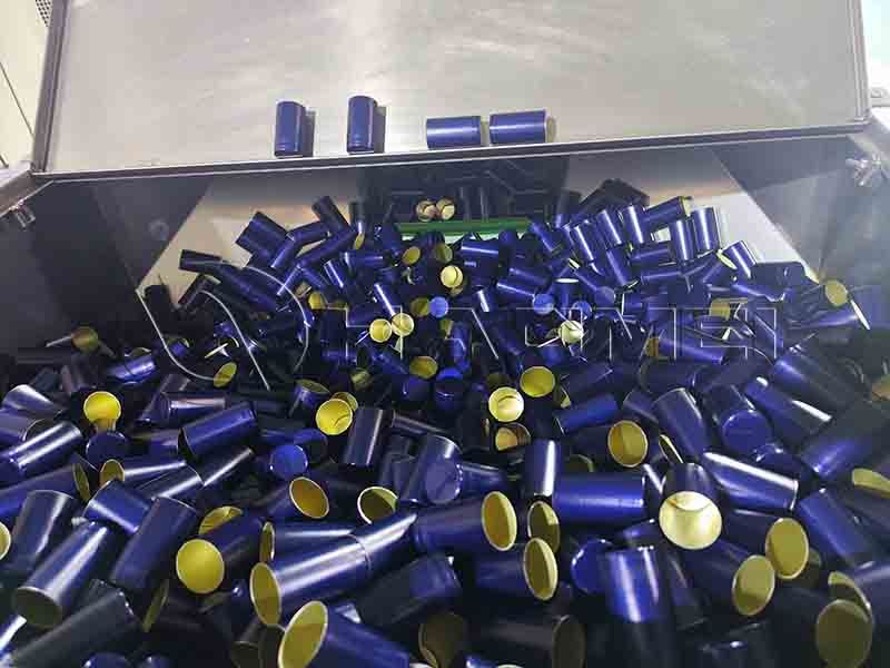  liquor bottle screw caps.jpg